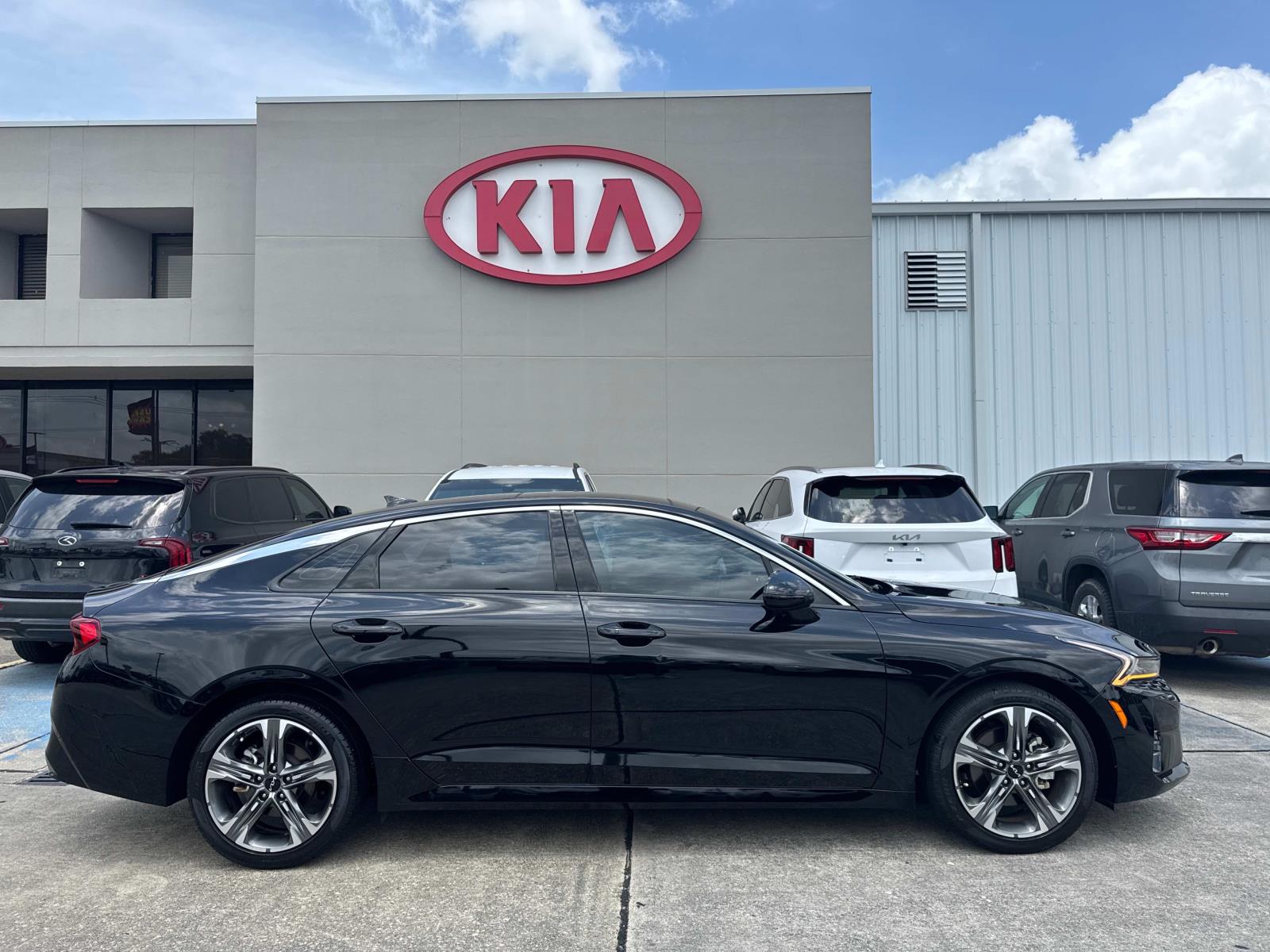 2023 Kia K5 EX photo