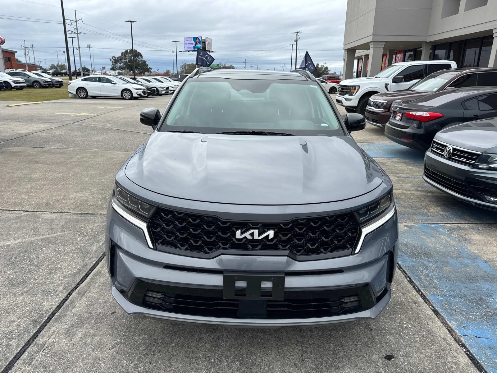 2022 Kia Sorento SX photo