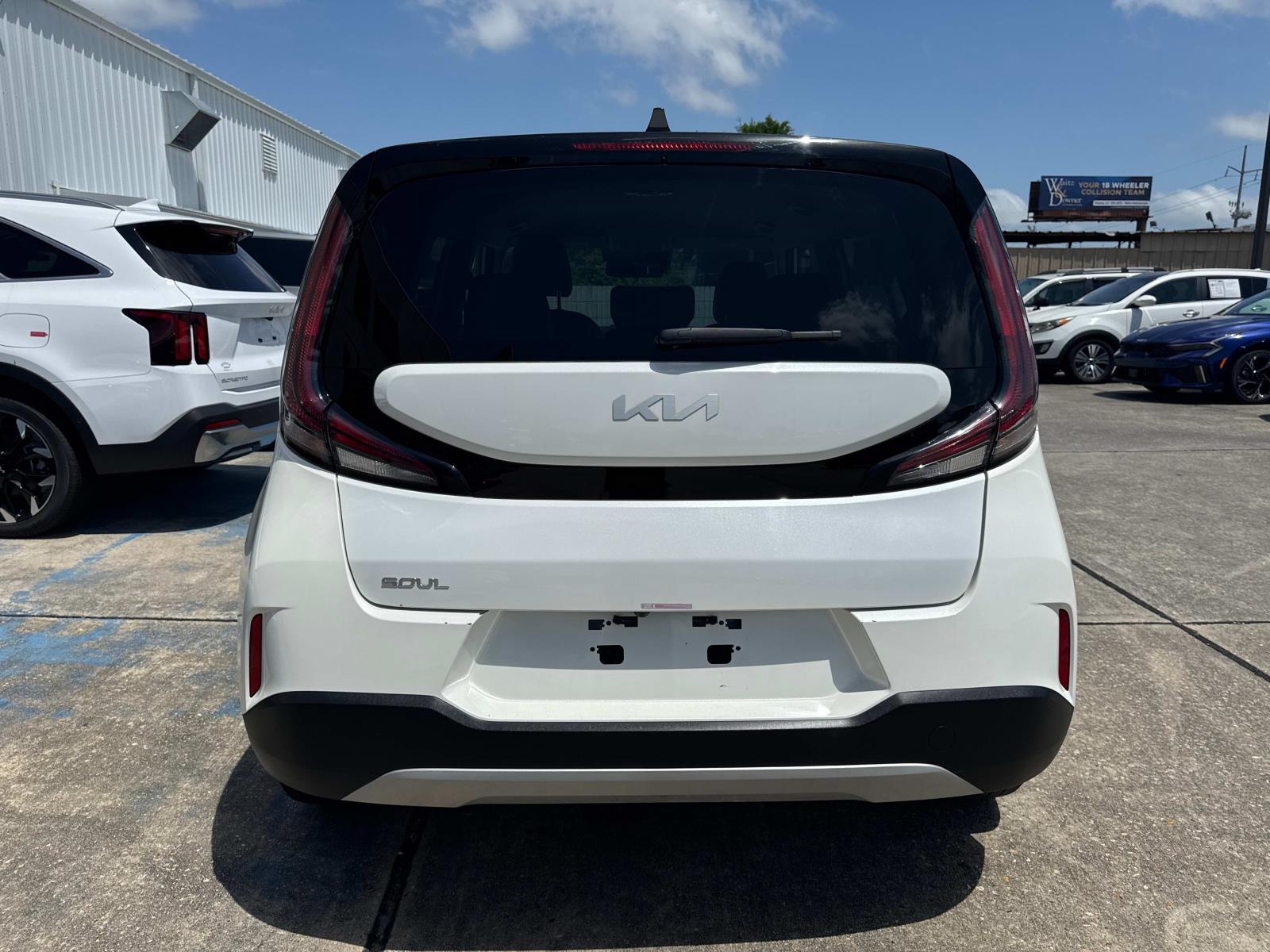 2024 Kia Soul LX IVT photo