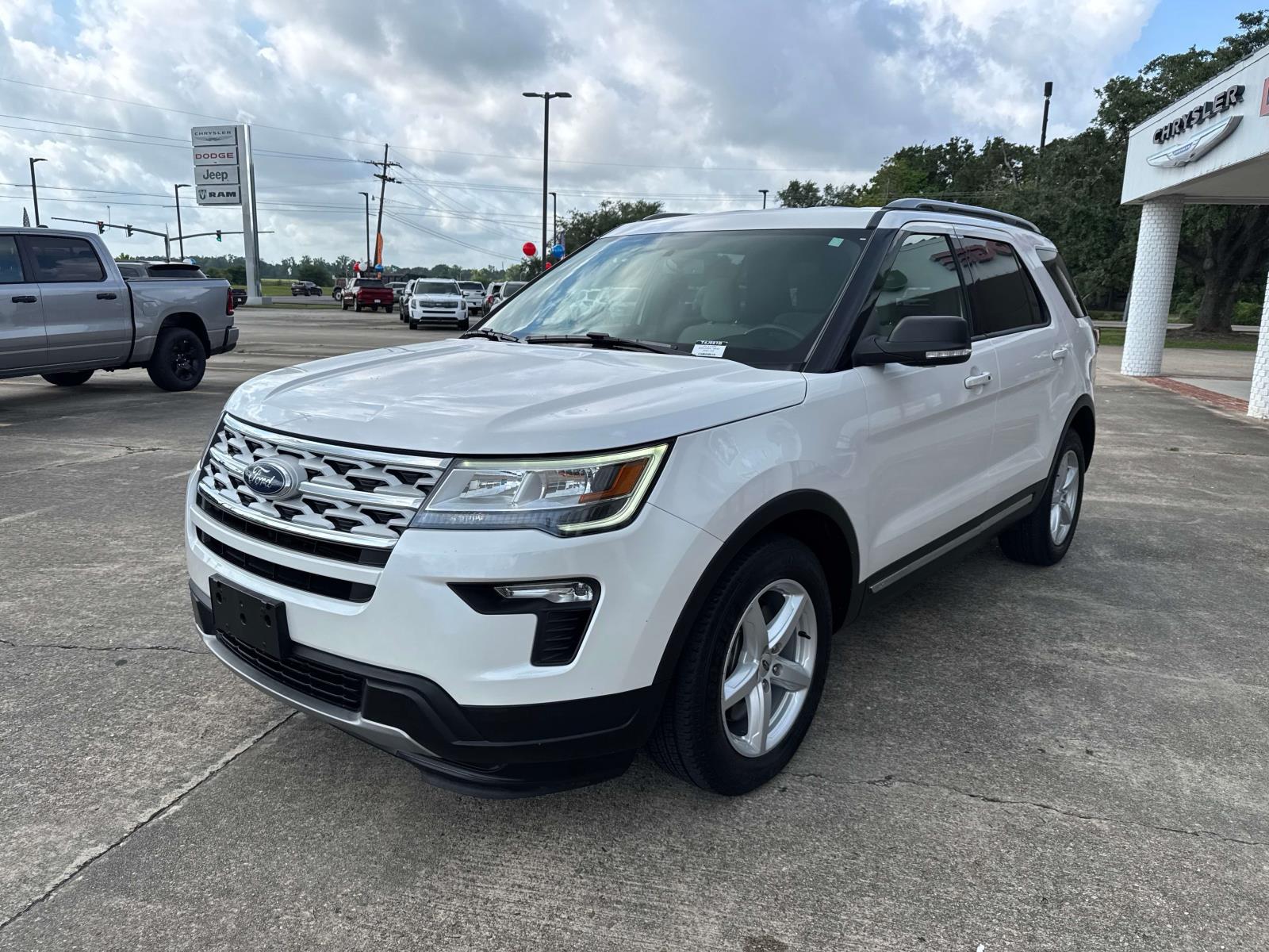 2019 Ford Explorer XLT FWD photo