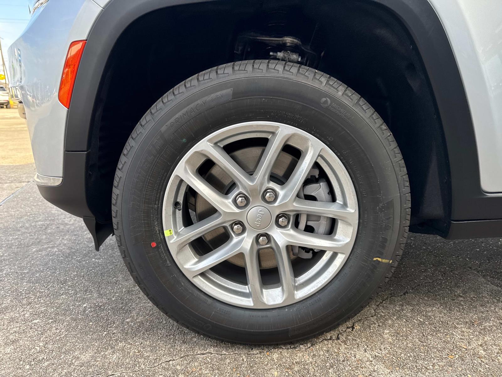2025 Jeep Grand Cherokee L Laredo X 4x2 photo