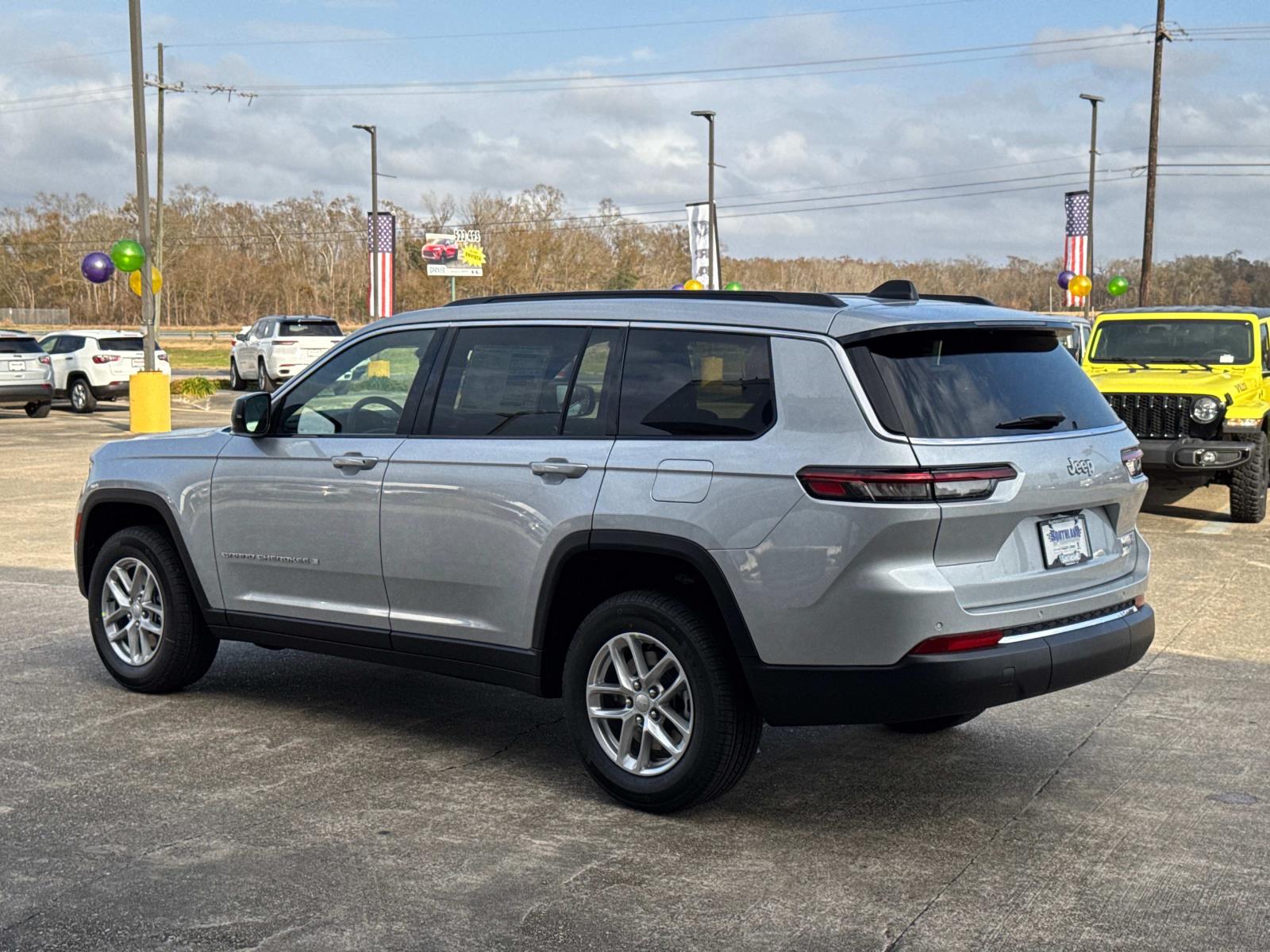 2025 Jeep Grand Cherokee L Laredo X 4x2 photo