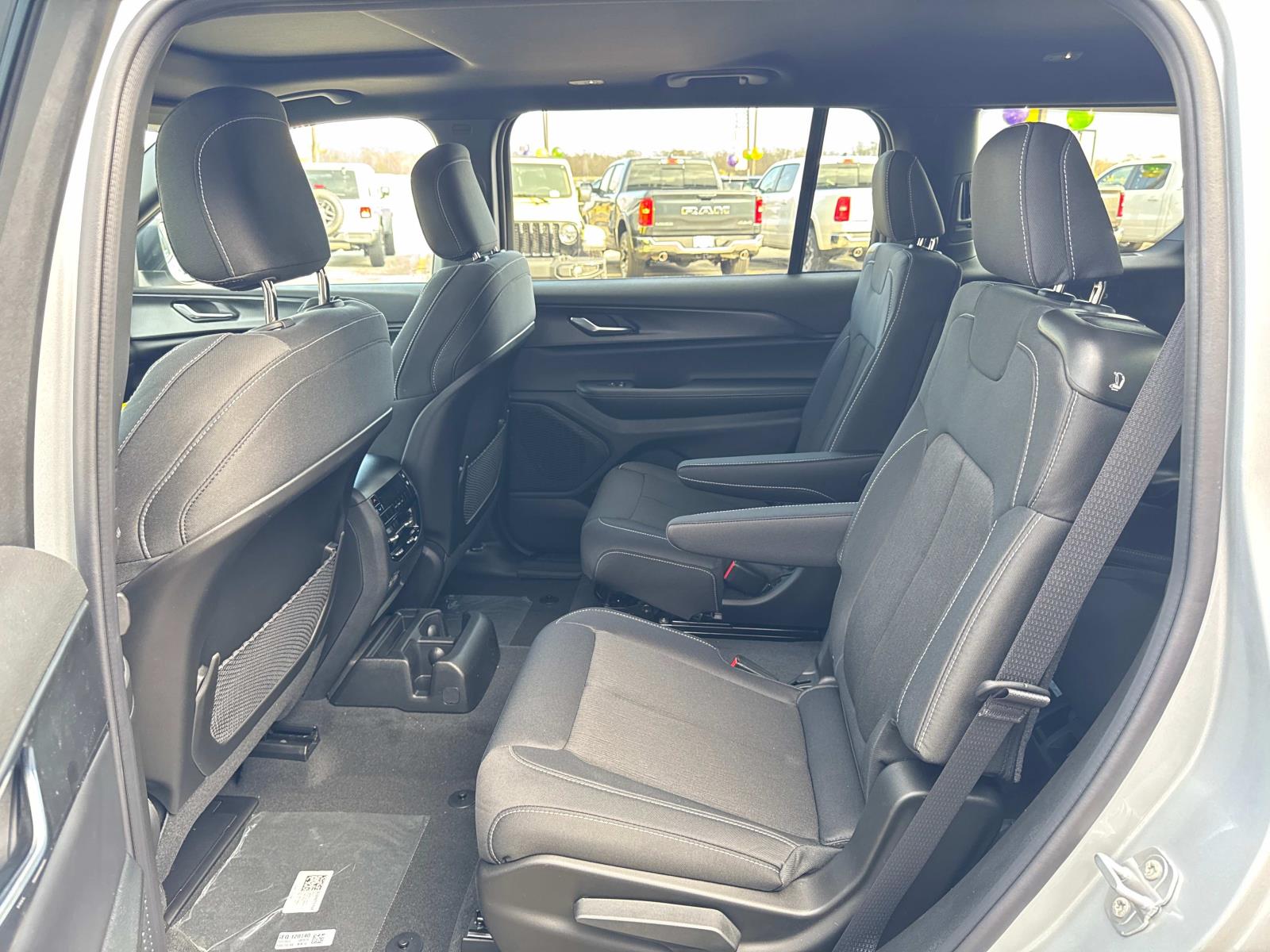 2025 Jeep Grand Cherokee L Laredo X 4x2 photo