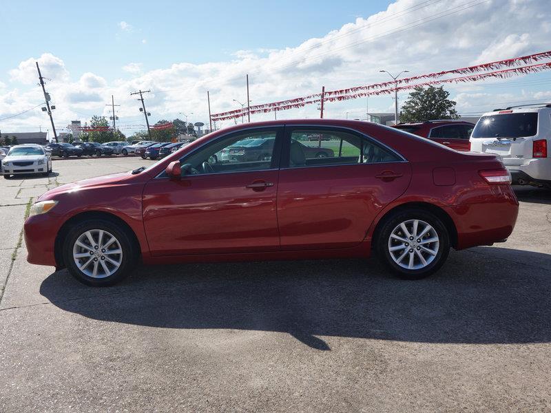 2011 Toyota Camry XLE V6 photo