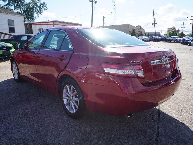 2011 Toyota Camry XLE V6 photo