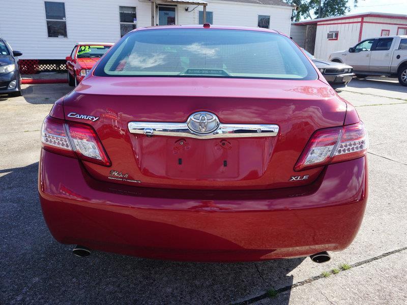 2011 Toyota Camry XLE V6 photo
