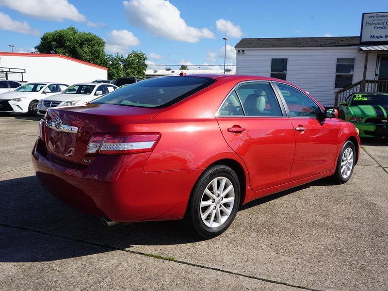 2011 Toyota Camry XLE V6 photo