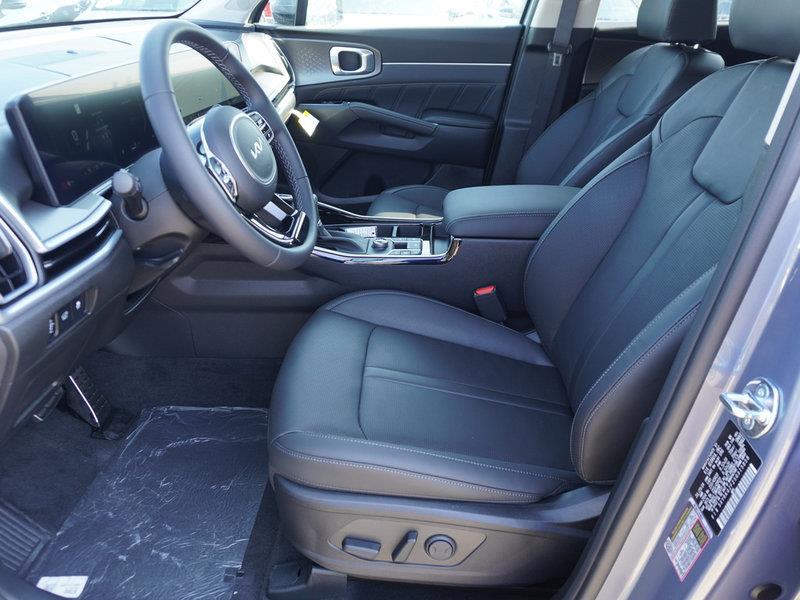 2025 Kia Sorento SX photo