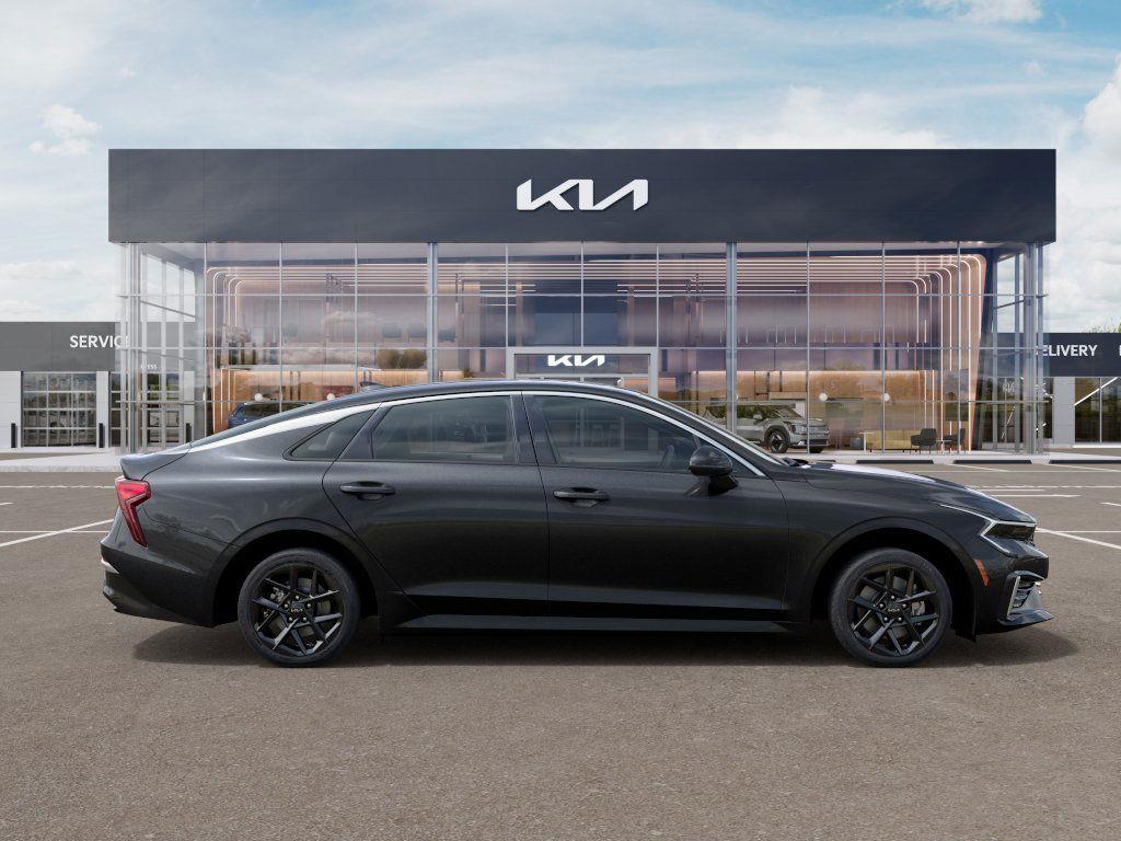2025 Kia K5 LXS photo
