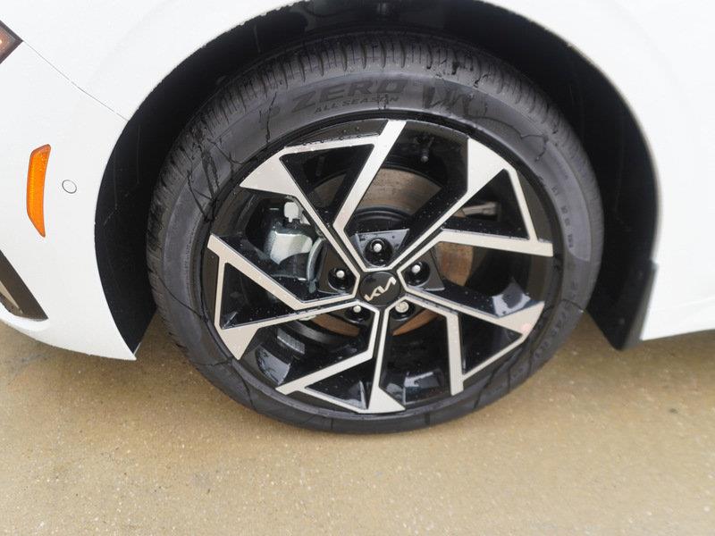 2025 Kia K5 EX photo
