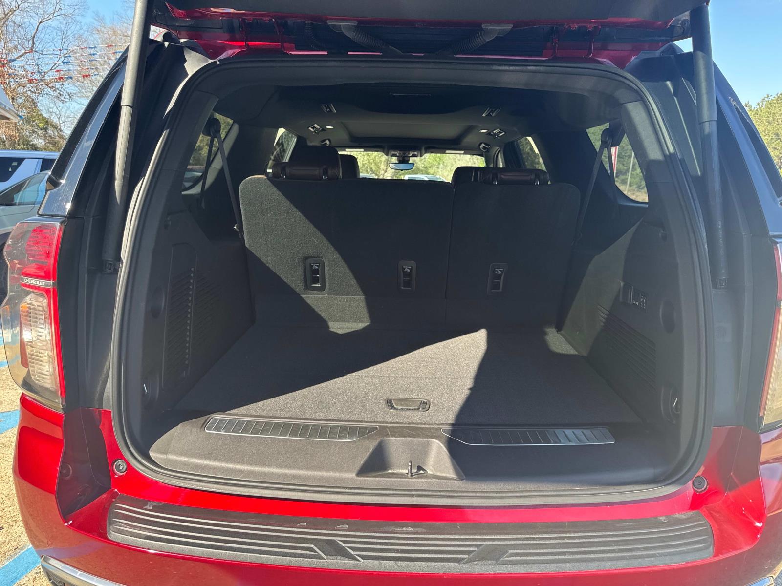 2021 Chevrolet Suburban 2WD 4DR HIGH COUNTRY photo