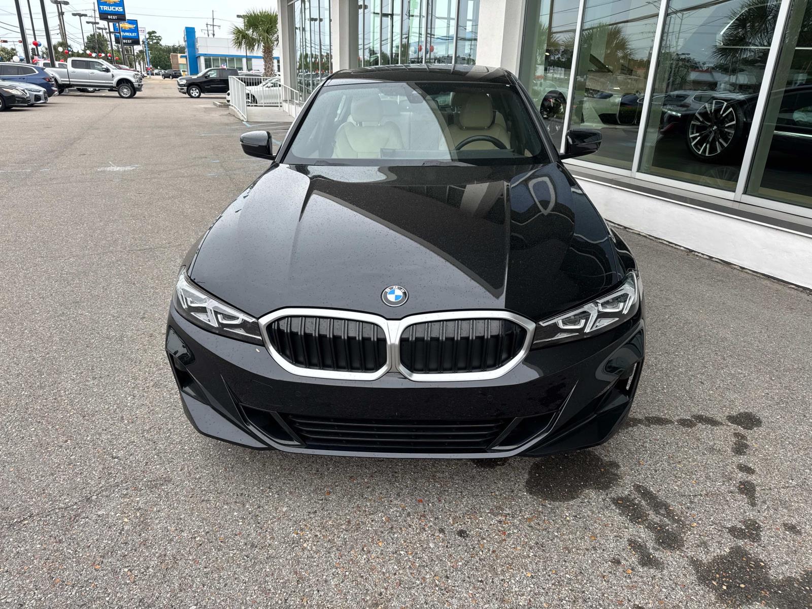 2024 BMW 3-Series 330i Sedan photo
