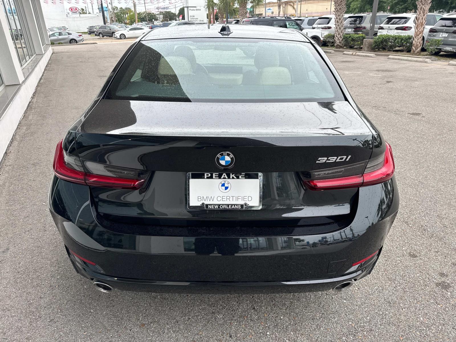 2024 BMW 3-Series 330i Sedan photo