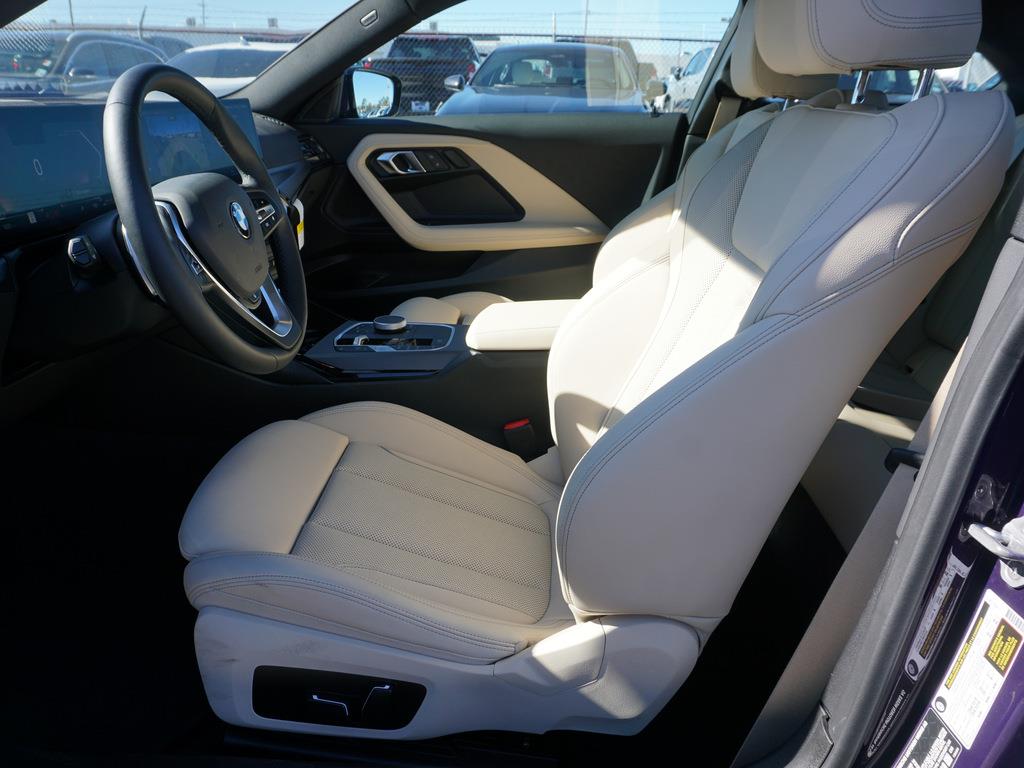 2024 BMW 2 Series 230iCP photo