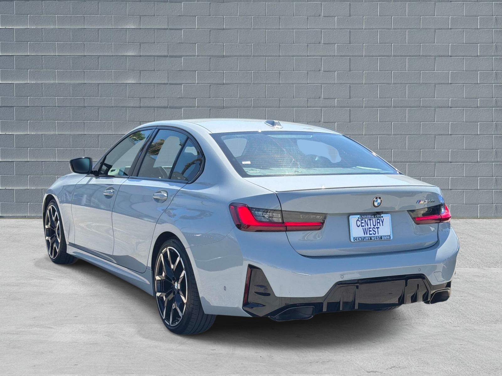 View vehicle photo 3