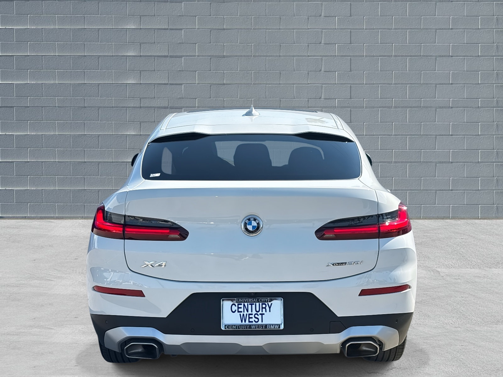View vehicle photo 4