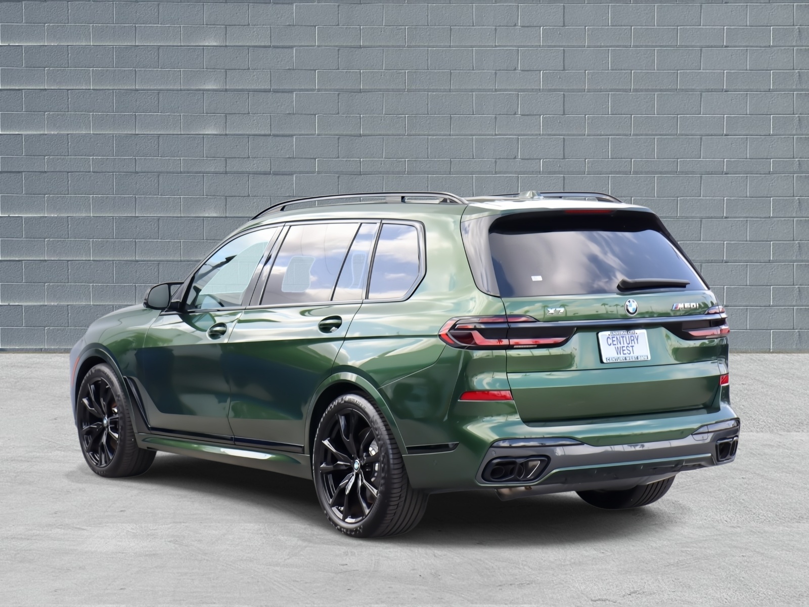 View vehicle photo 5