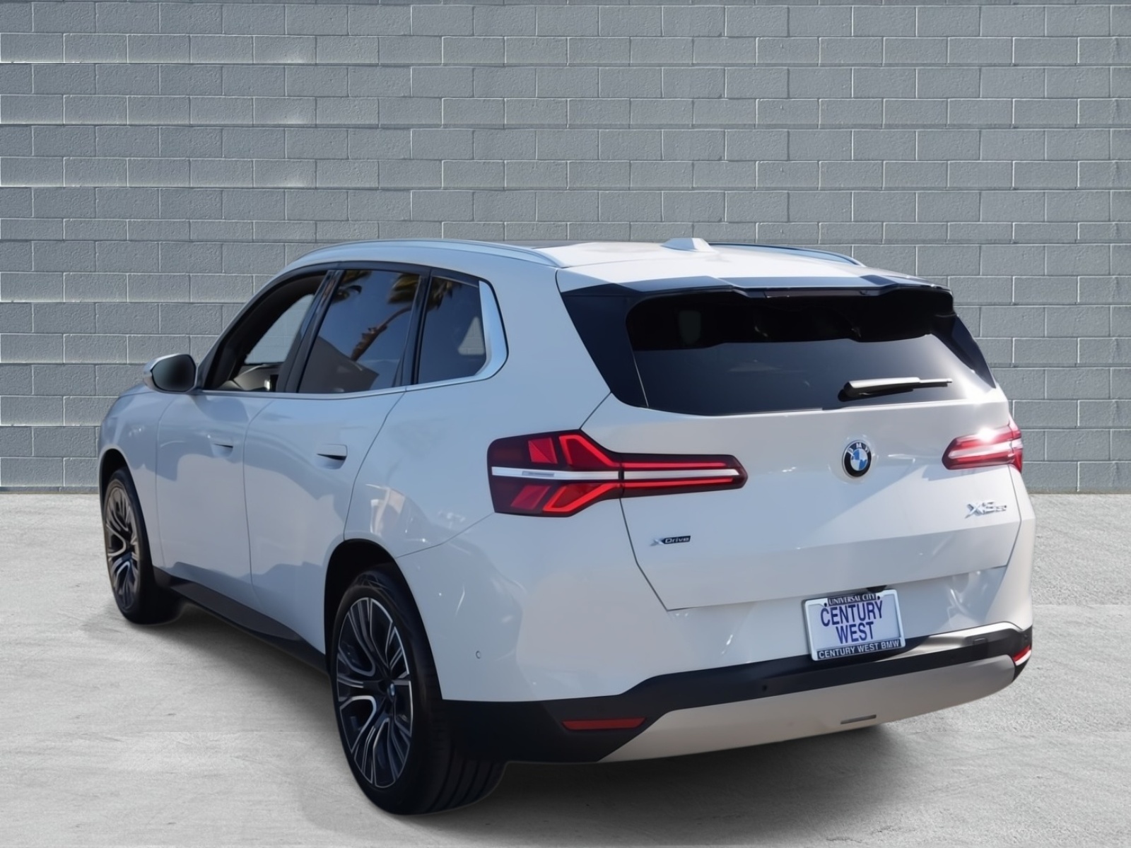 View vehicle photo 3