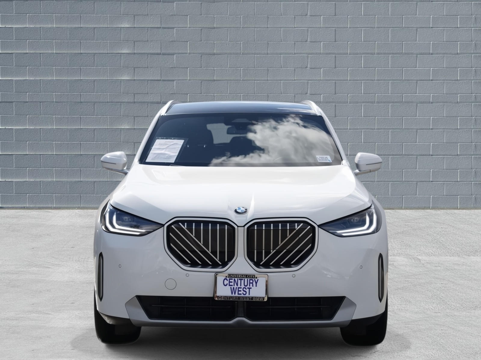 View vehicle photo 2