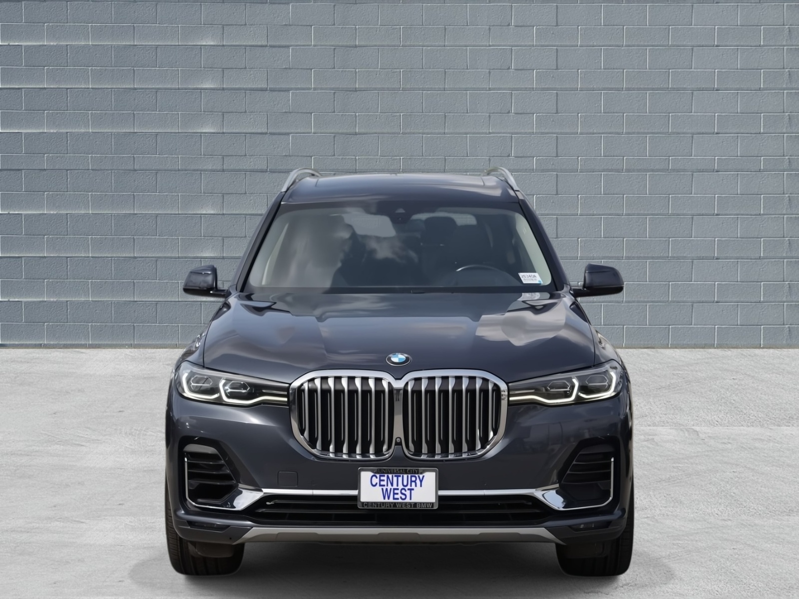View vehicle photo 2