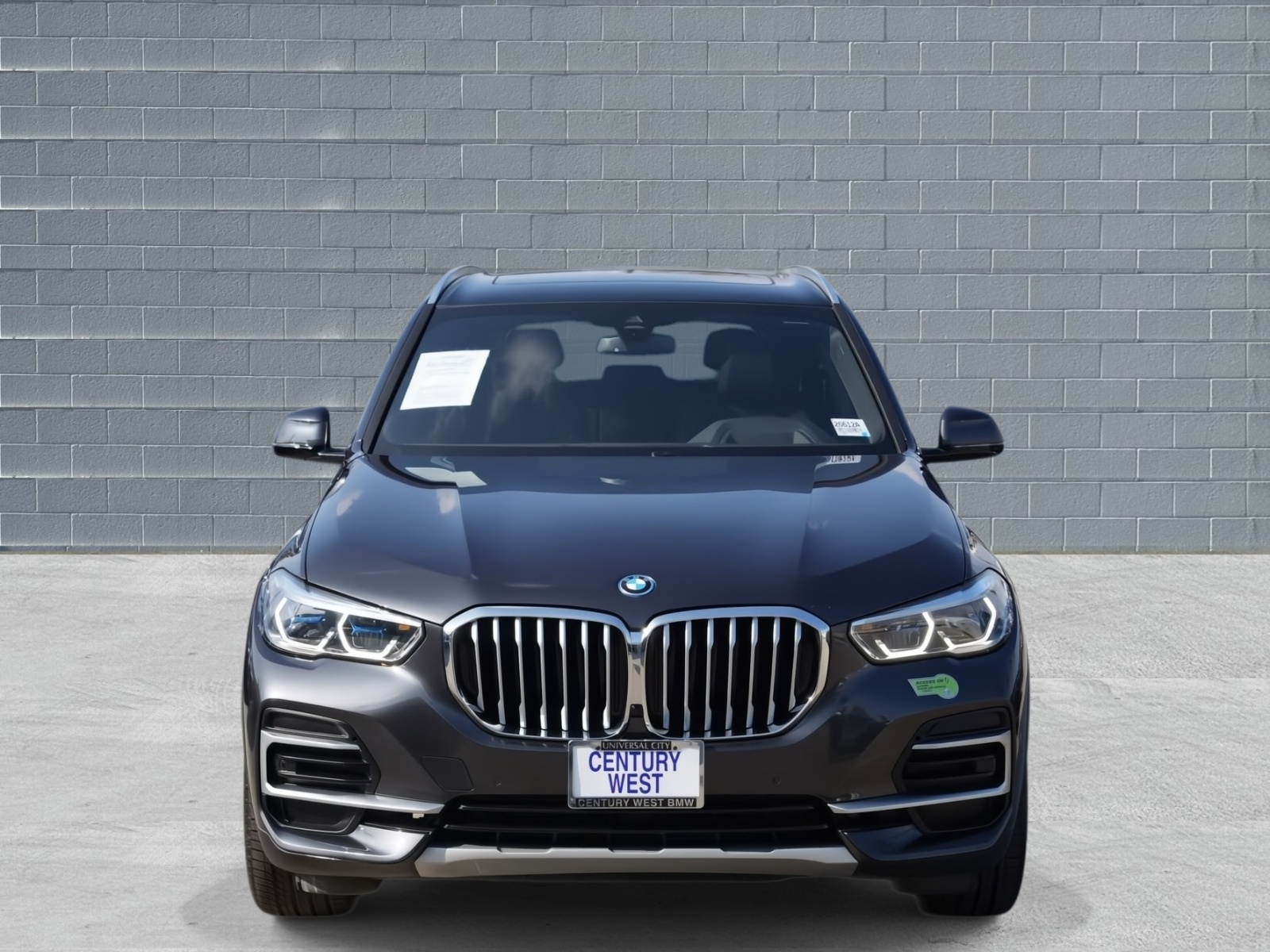 View vehicle photo 2