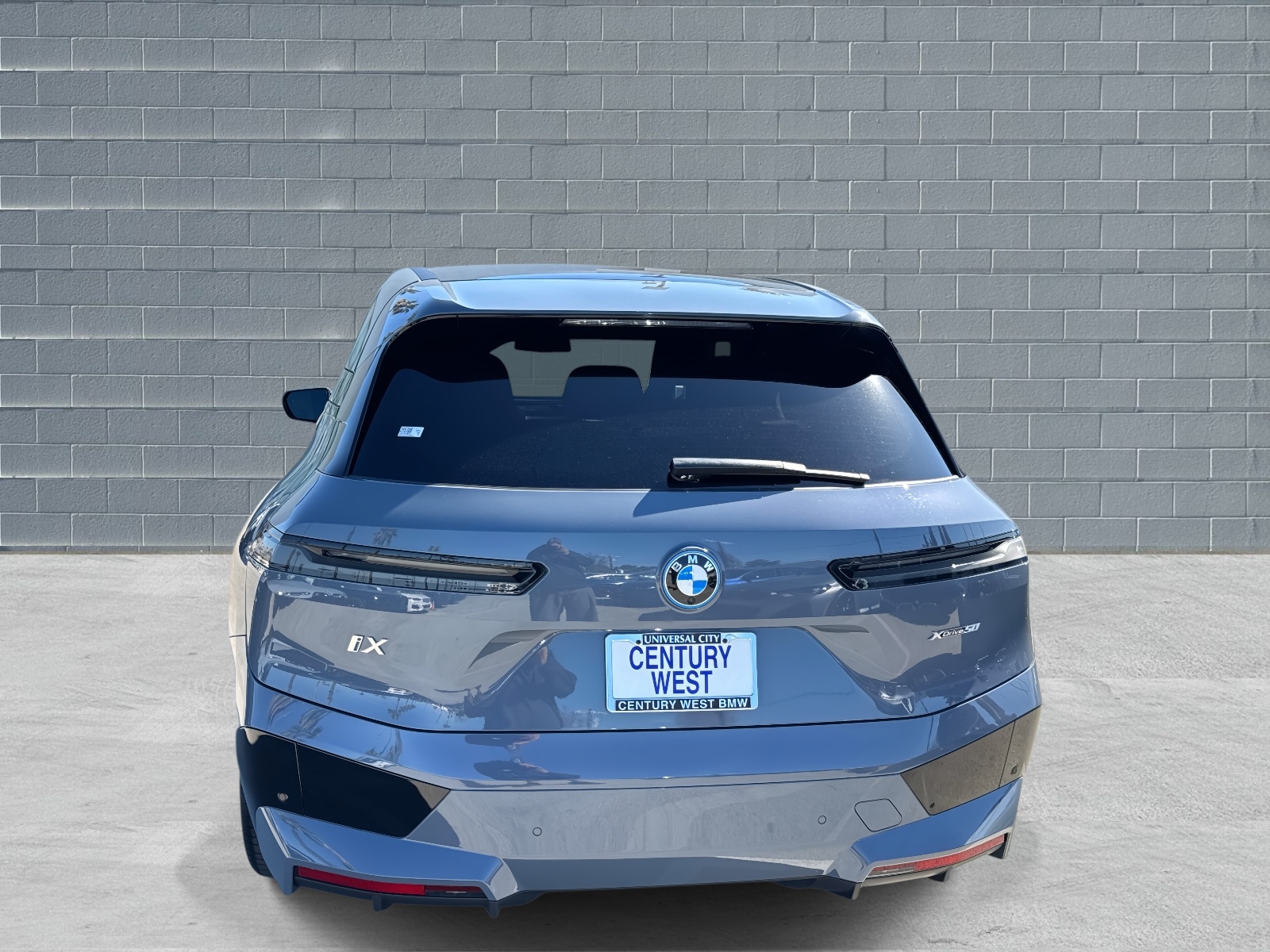 View vehicle photo 4