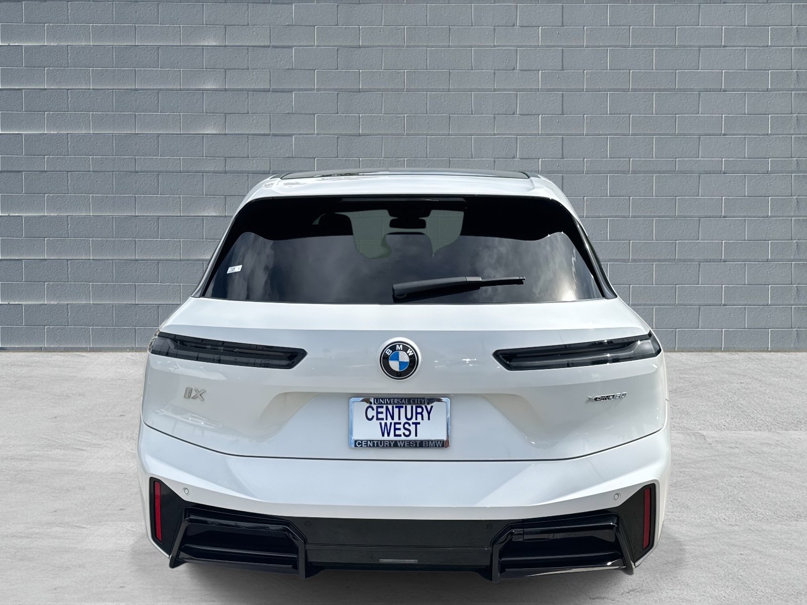 View vehicle photo 4