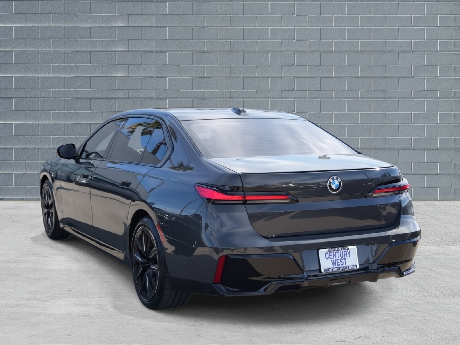 View vehicle photo 3