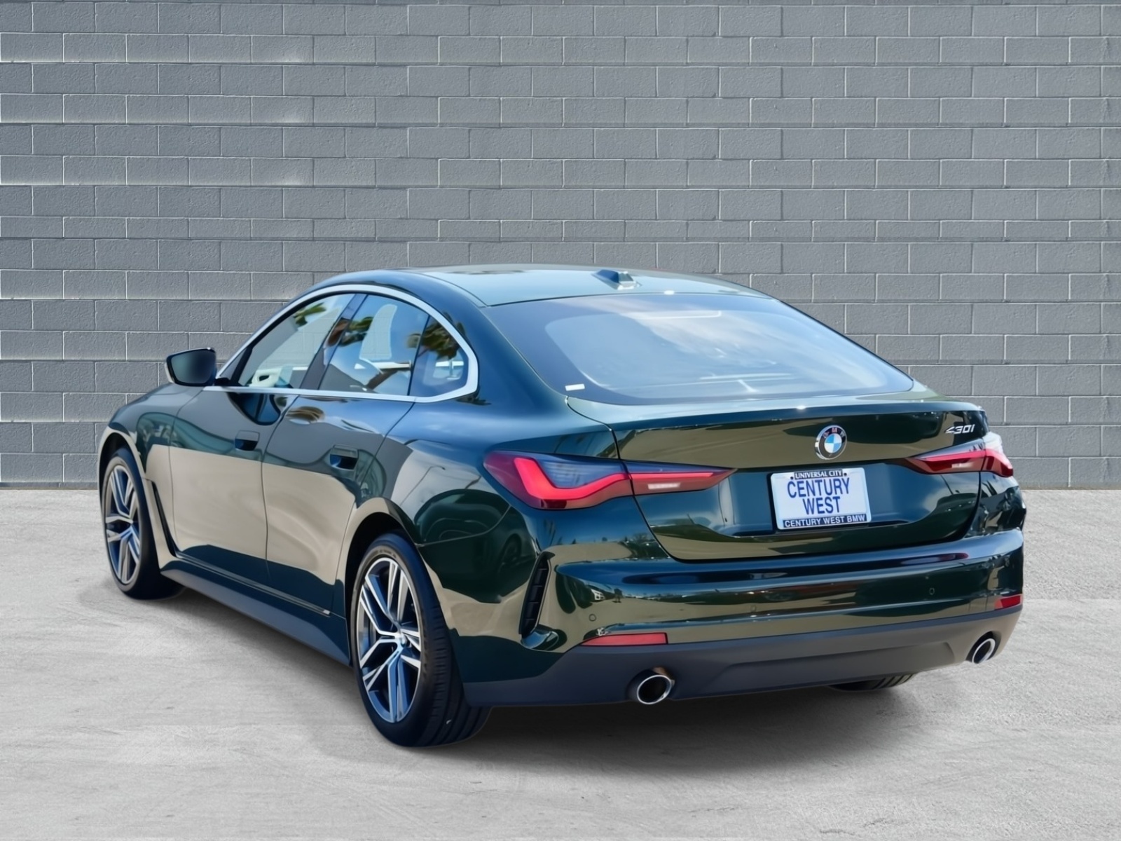 View vehicle photo 3