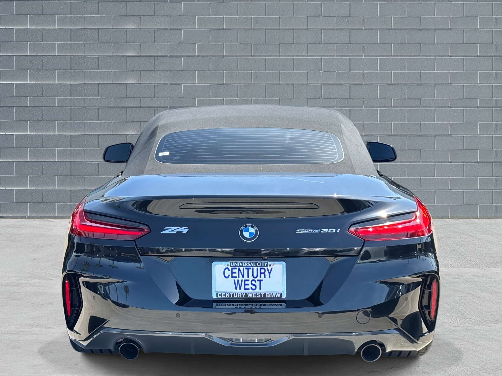 View vehicle photo 5