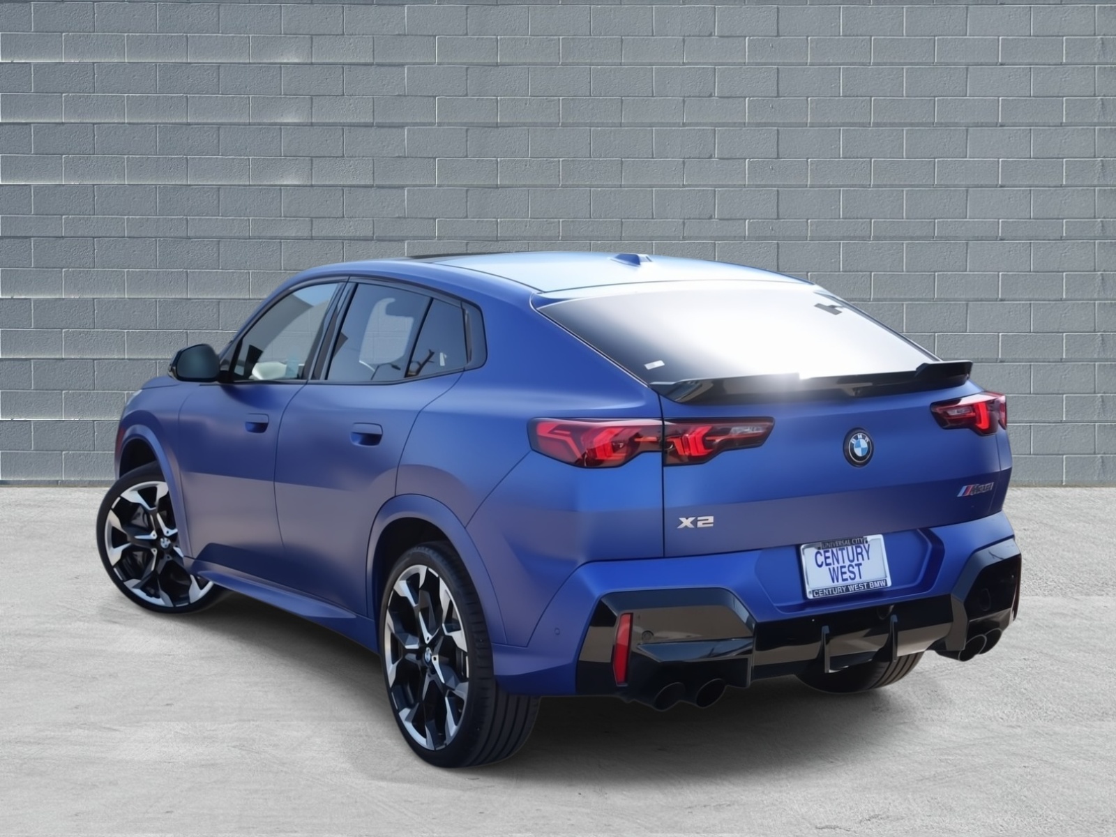 View vehicle photo 3