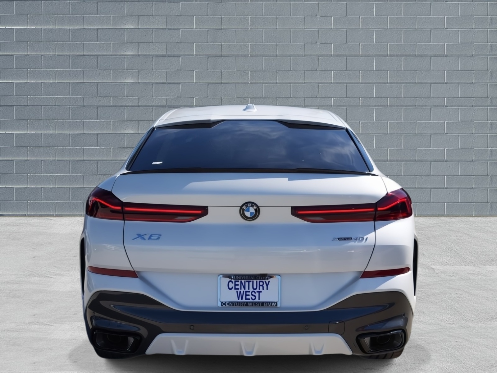 View vehicle photo 4