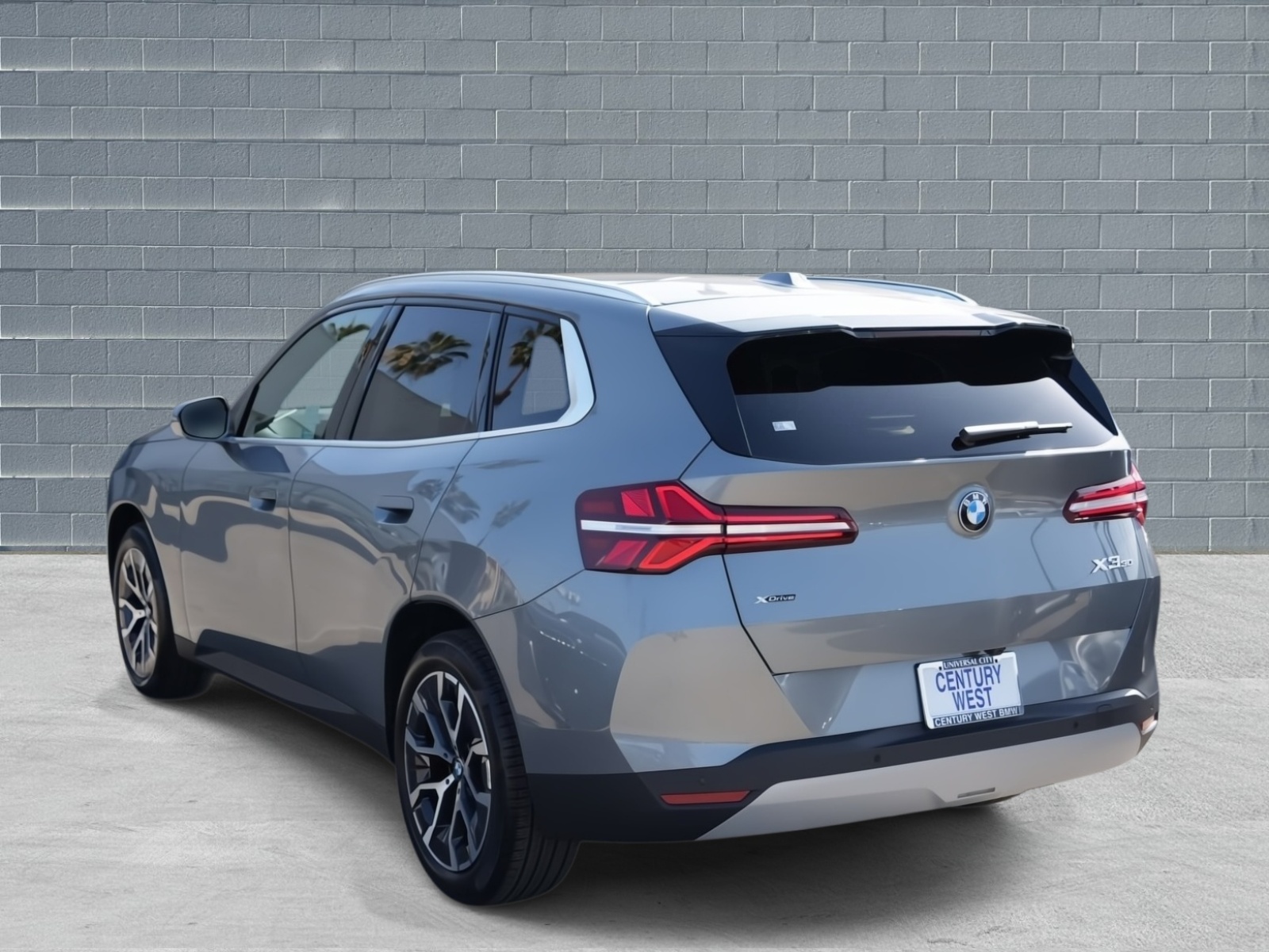 View vehicle photo 3