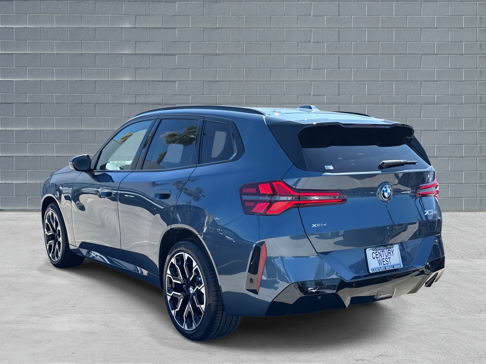 View vehicle photo 3