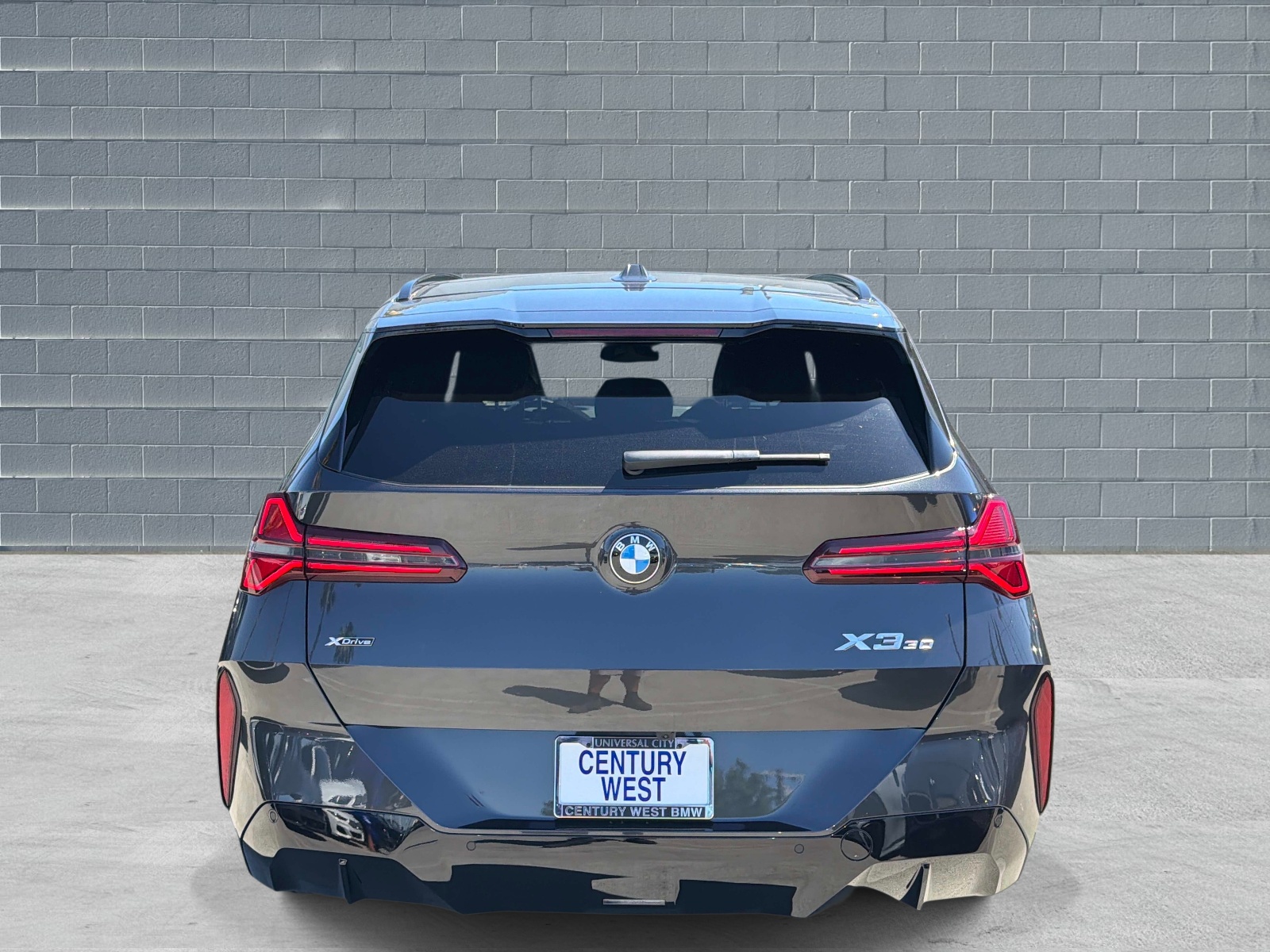 View vehicle photo 4