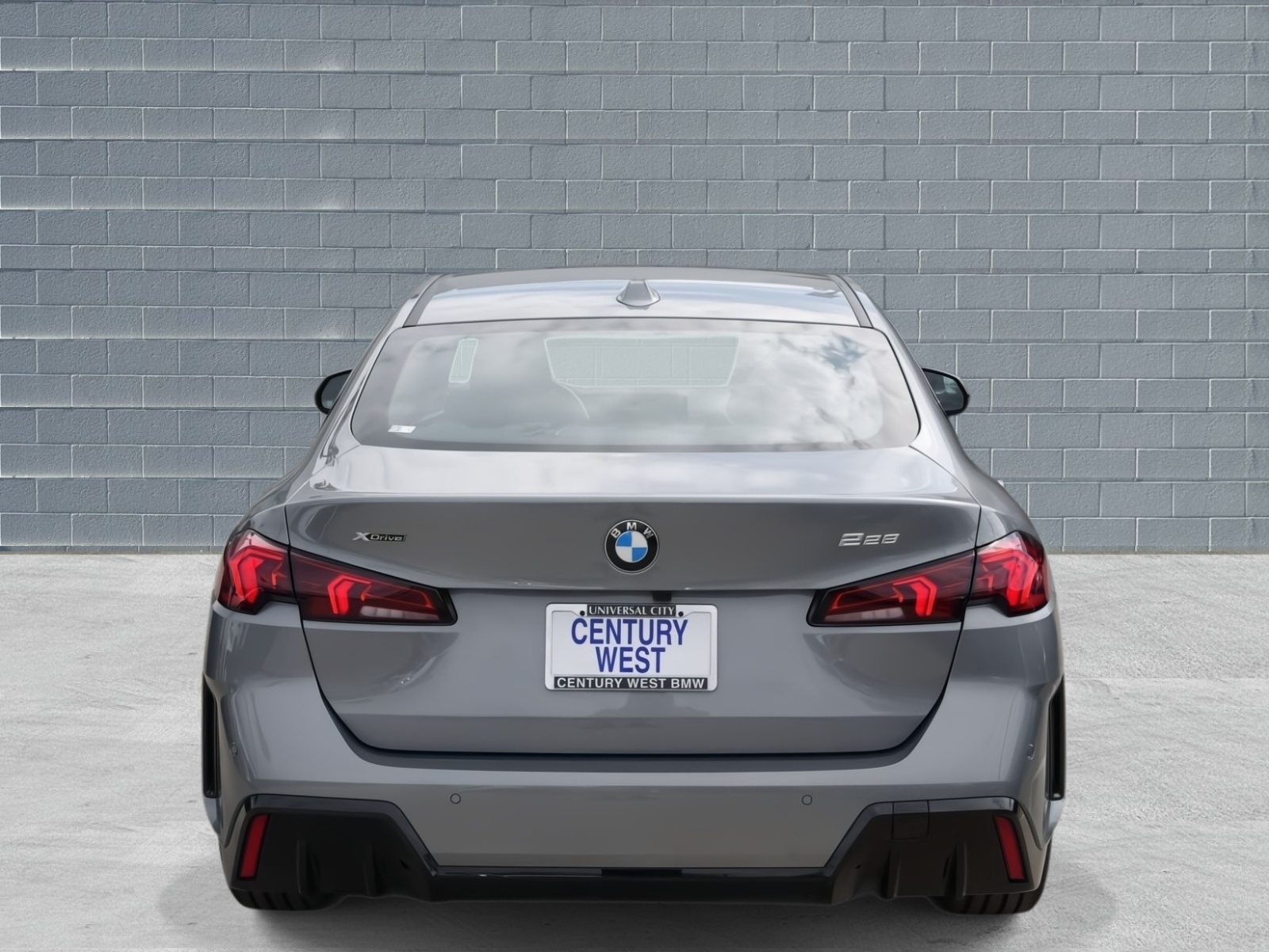 View vehicle photo 3