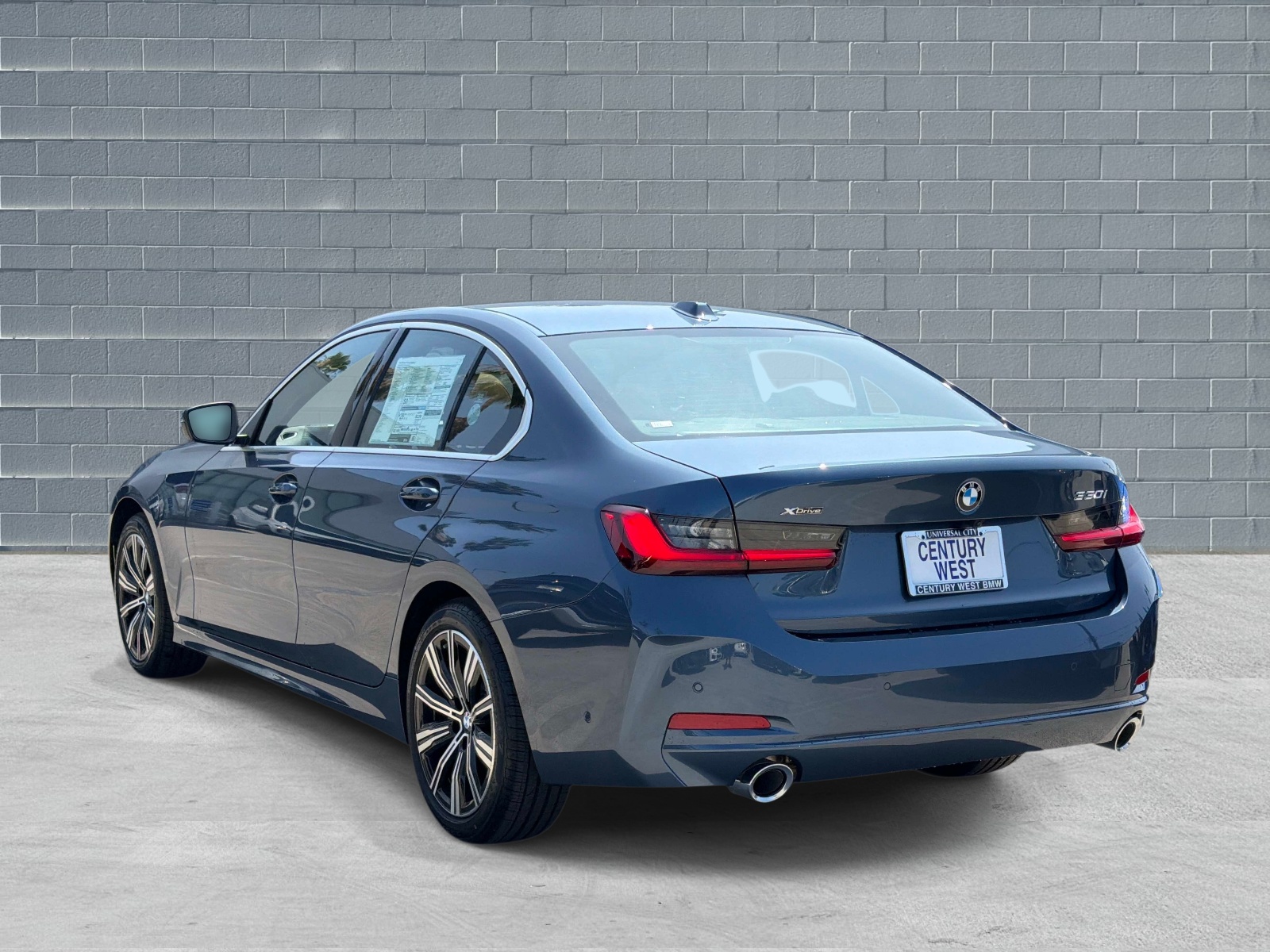 View vehicle photo 3