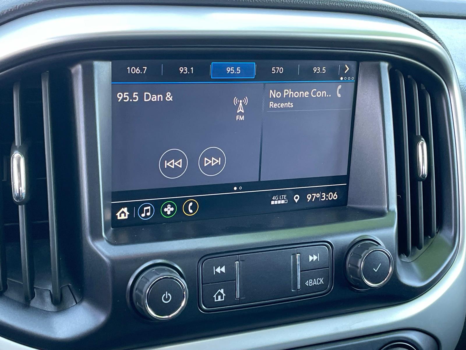 2021 Chevrolet Colorado LT photo 14
