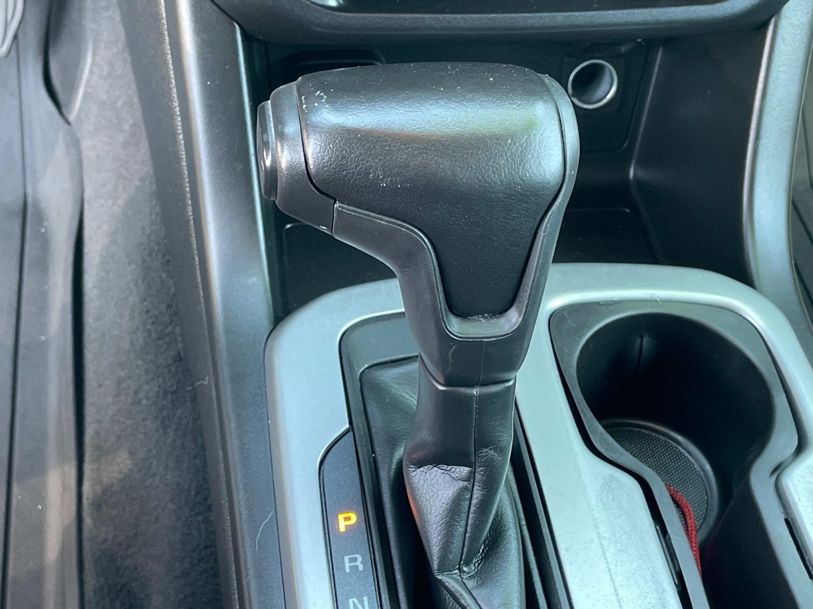 2021 Chevrolet Colorado LT photo 17