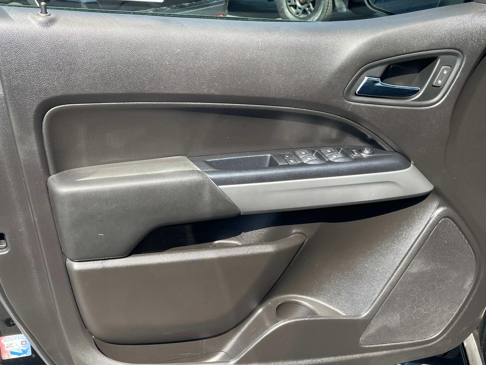 2021 Chevrolet Colorado LT photo 19