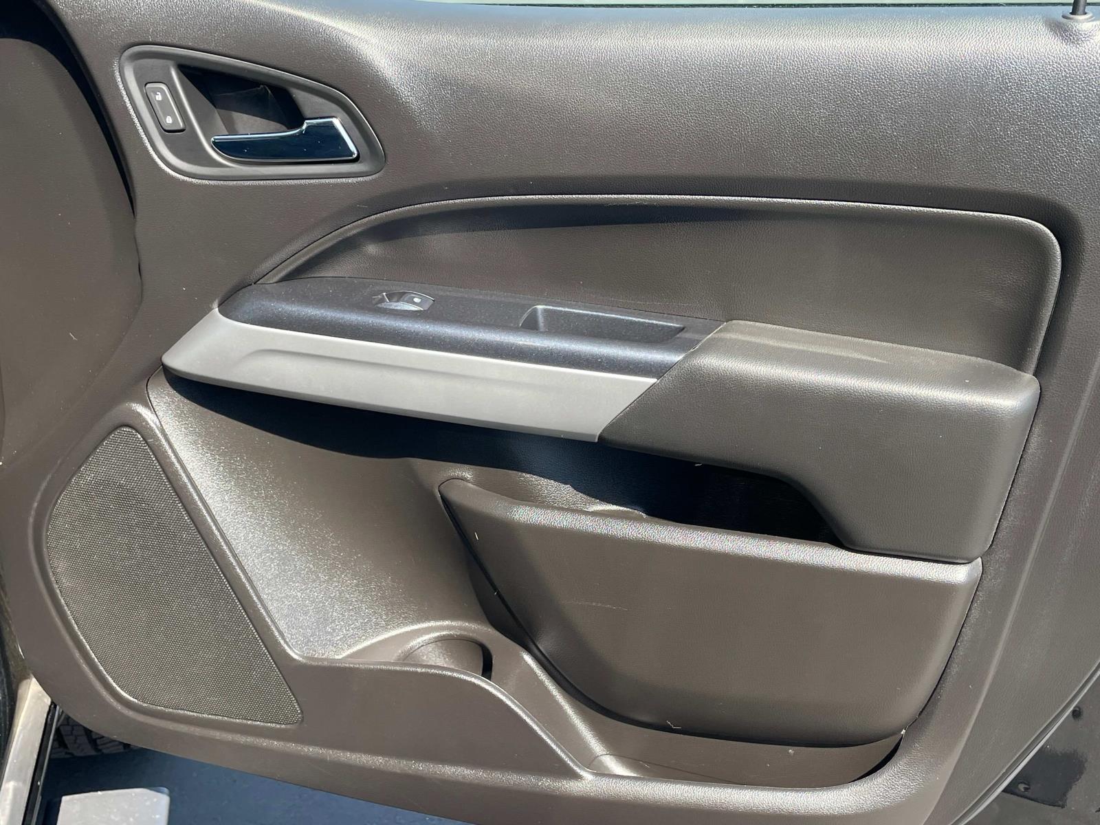 2021 Chevrolet Colorado LT photo 25