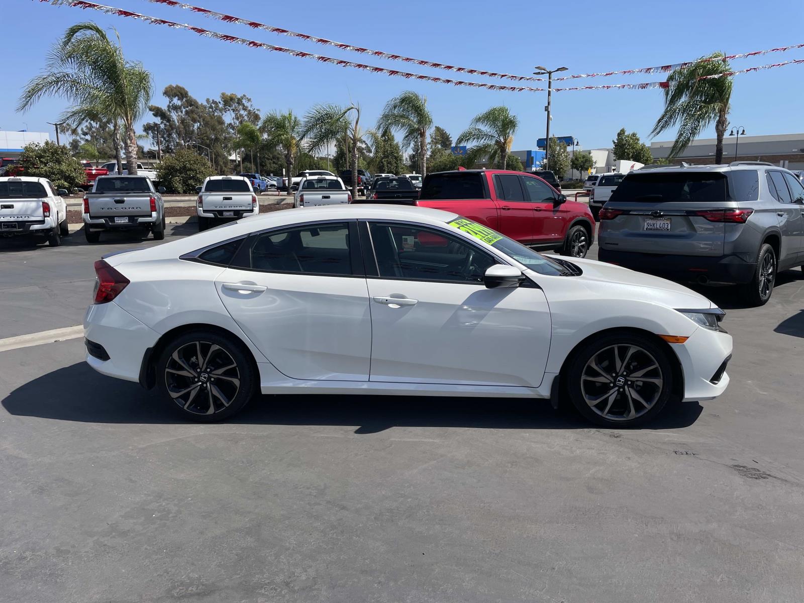 2021 Honda Civic Sport photo 3