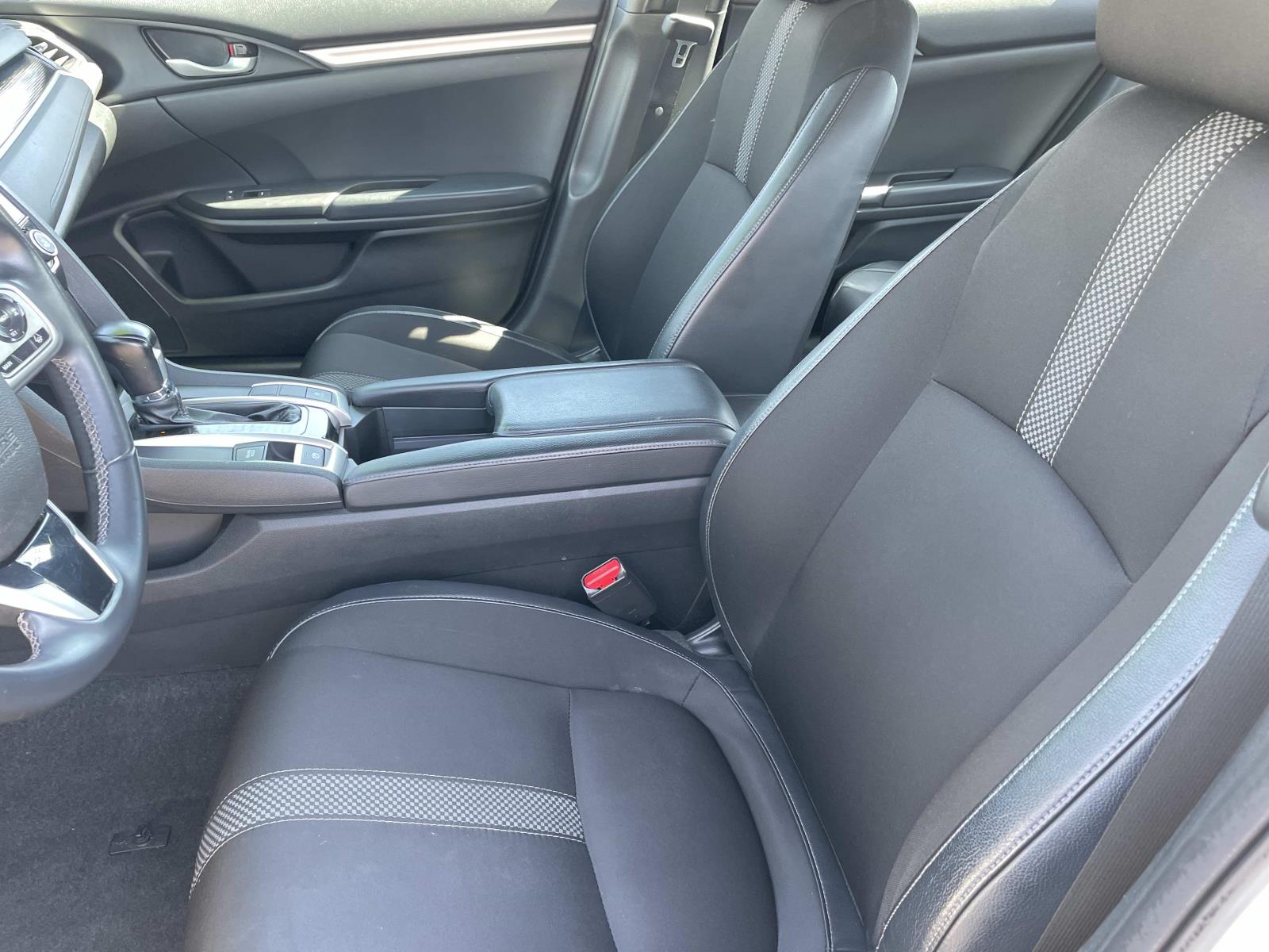 2021 Honda Civic Sport photo 21