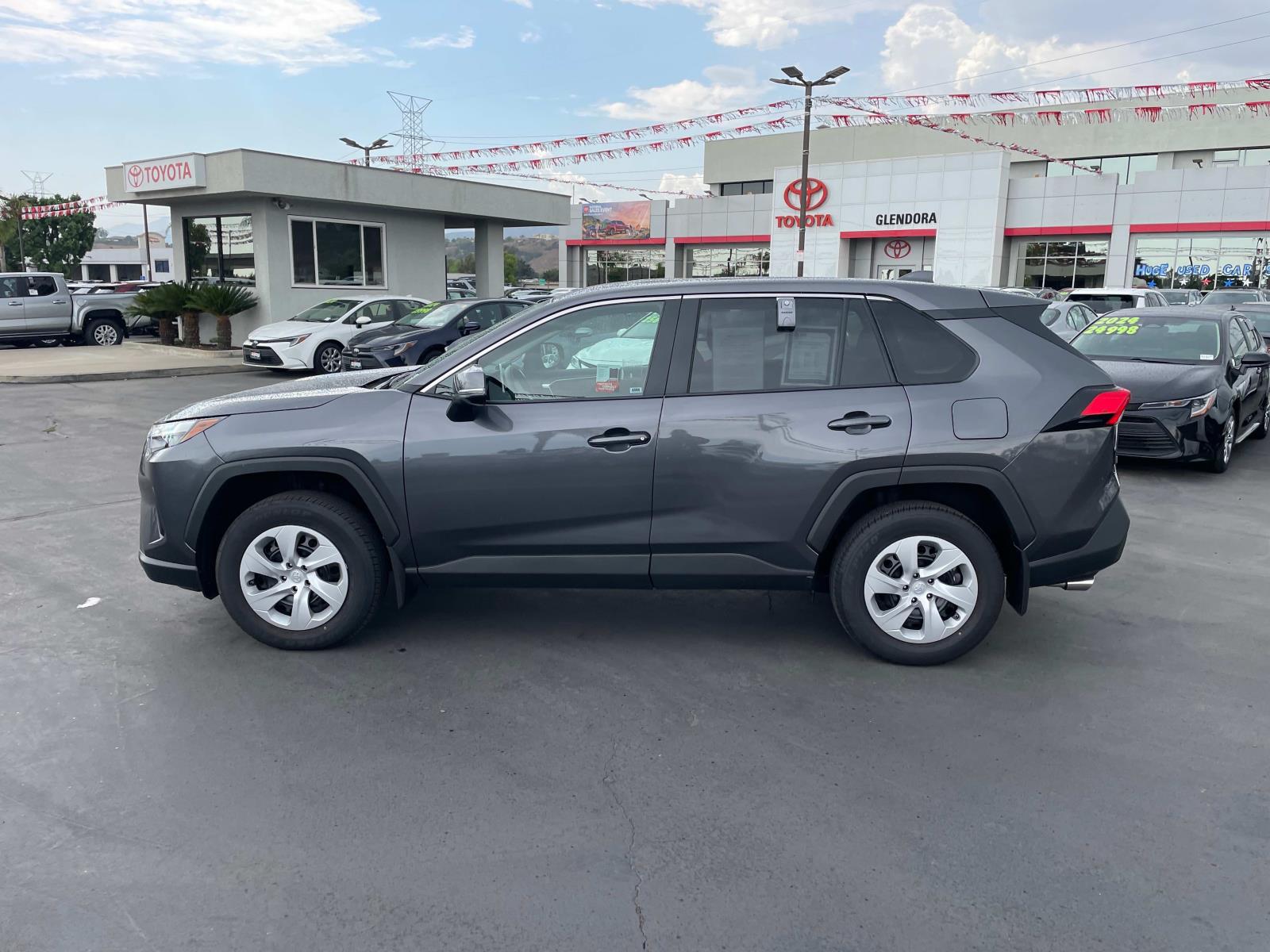 2025 Toyota RAV4 LE photo 2