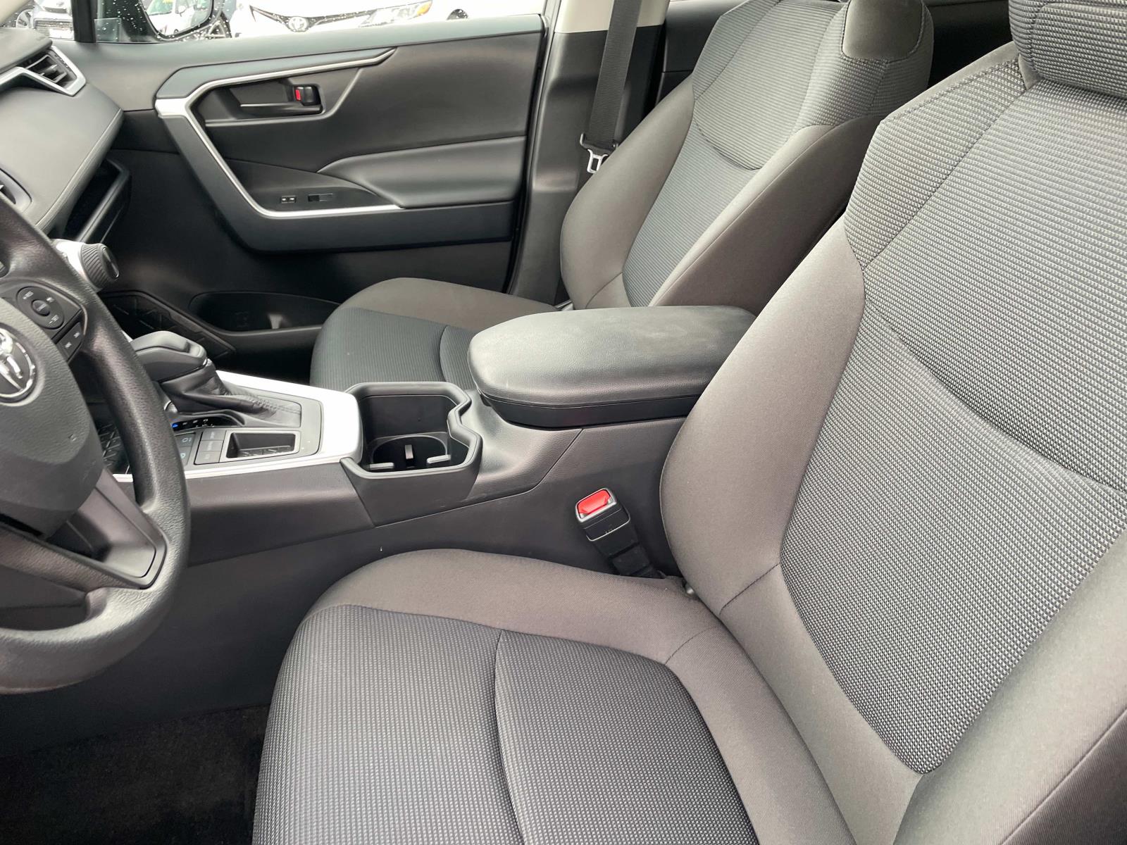 2025 Toyota RAV4 LE photo 16