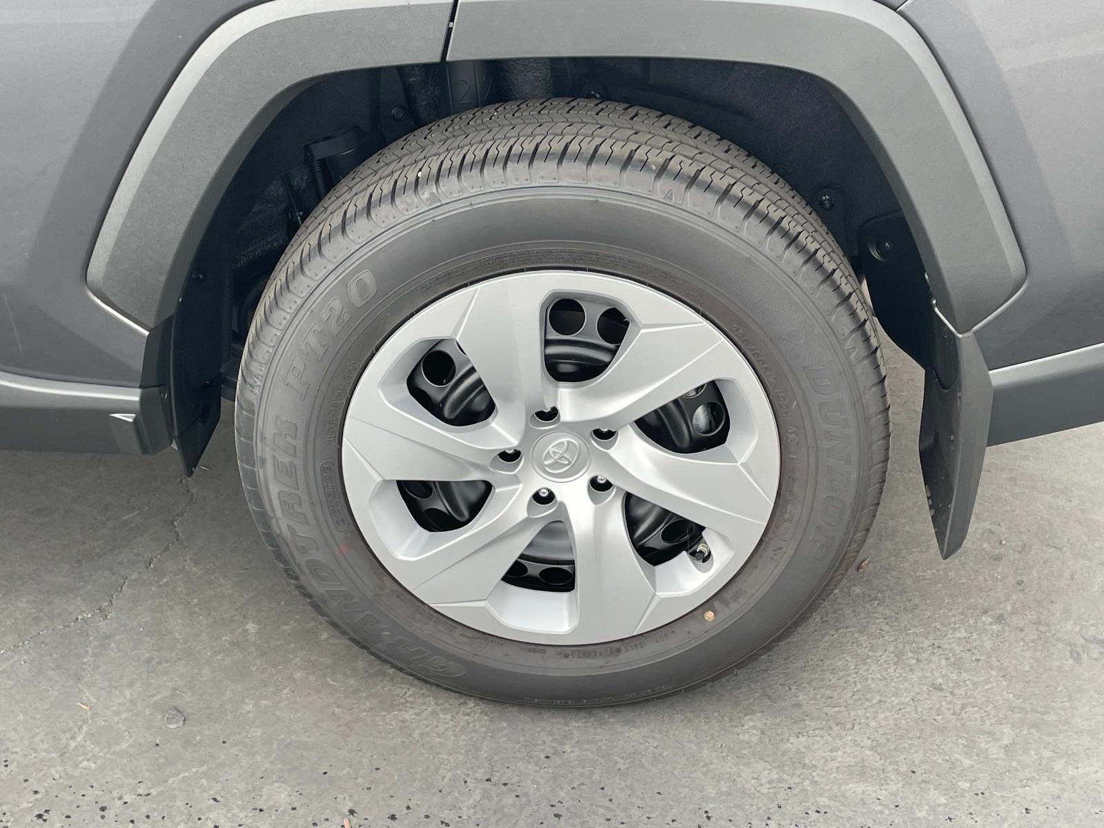 2025 Toyota RAV4 LE photo 25