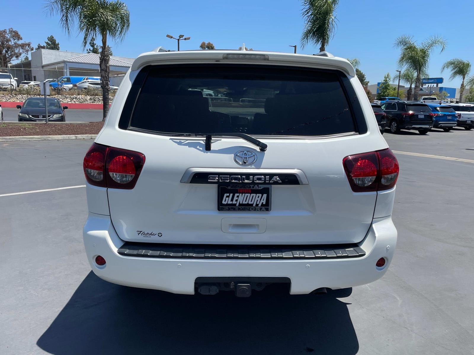 2020 Toyota Sequoia Platinum photo 4