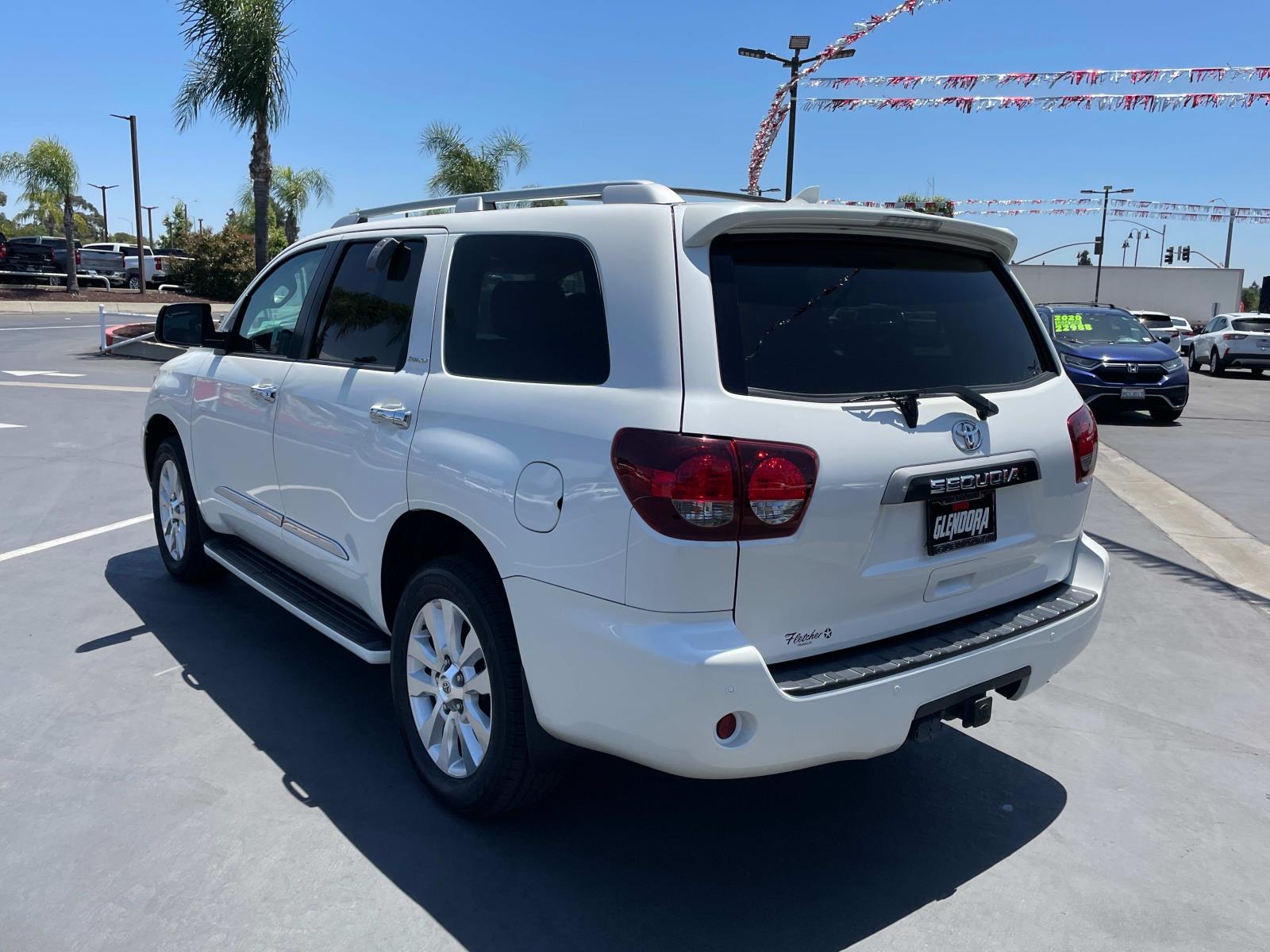 2020 Toyota Sequoia Platinum photo 5