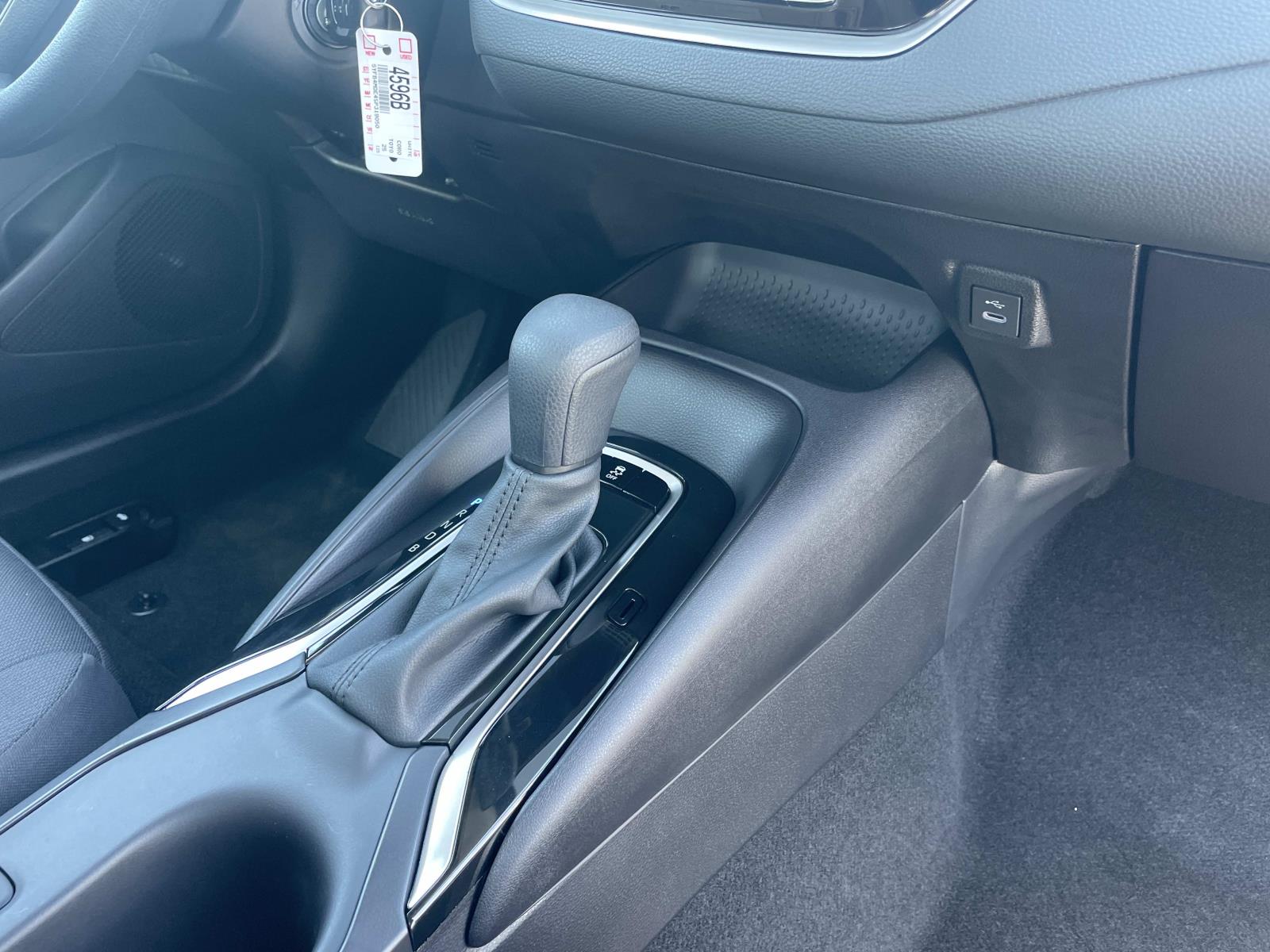 2025 Toyota Corolla LE photo 25