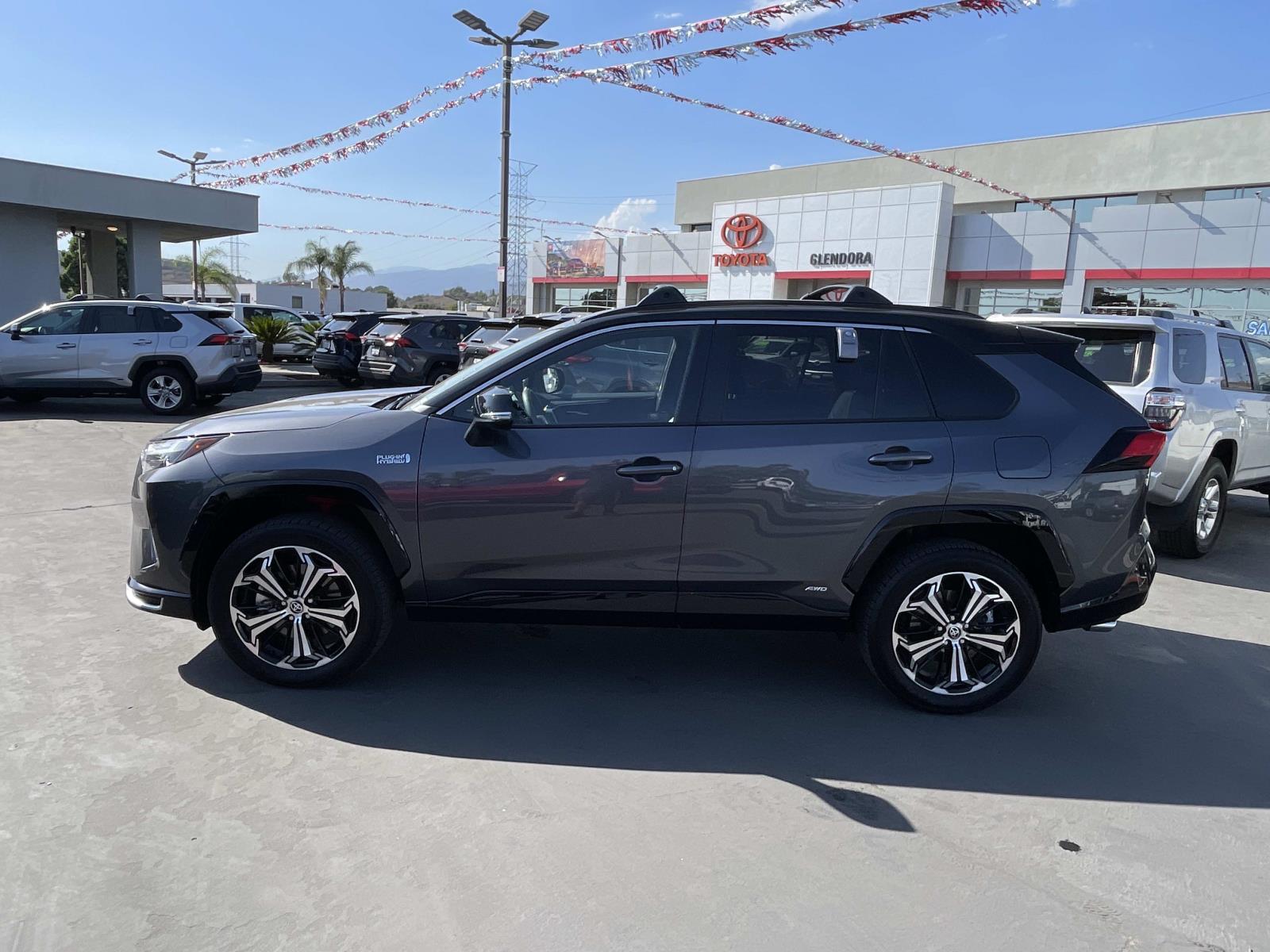 2024 Toyota RAV4 Prime XSE photo 3
